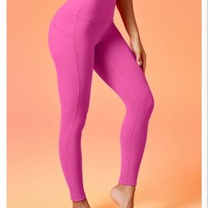 IUGA FlexTight No Front Seam Scrunch Butt Leggings With Pockets